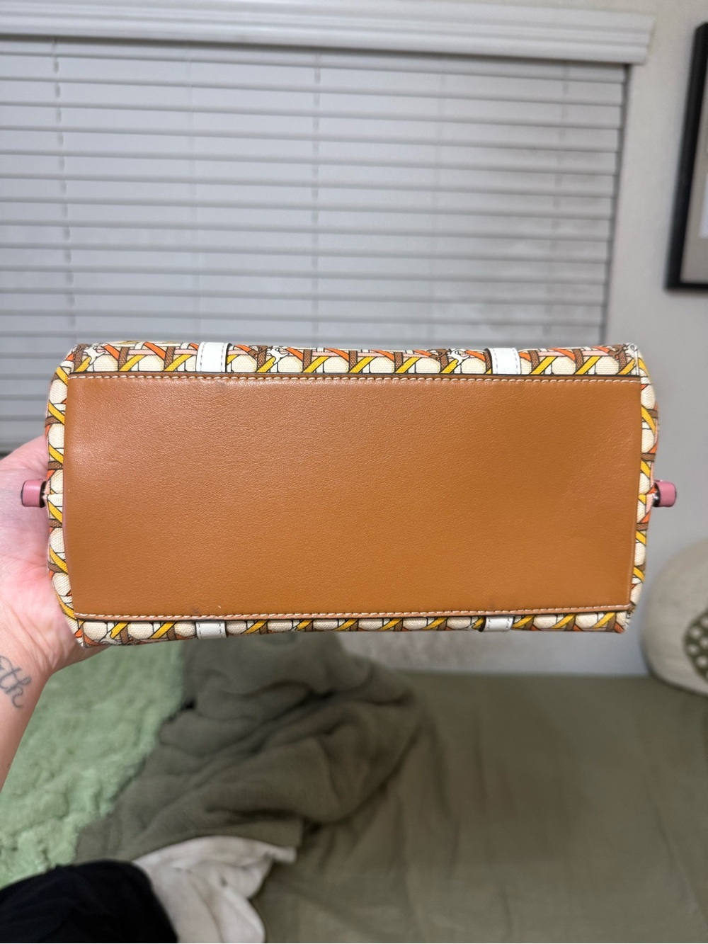 Tory Burch Small Perry Tote - Picture 9 of 10